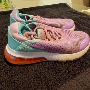 Girls purple sneakers